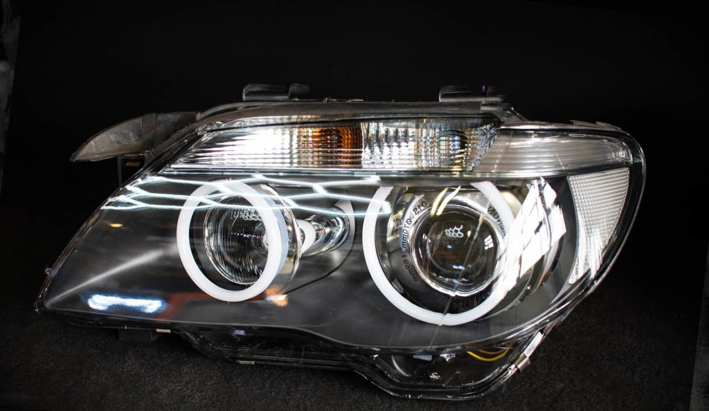 Modyfikacja reflektora BMW serii 7 E65