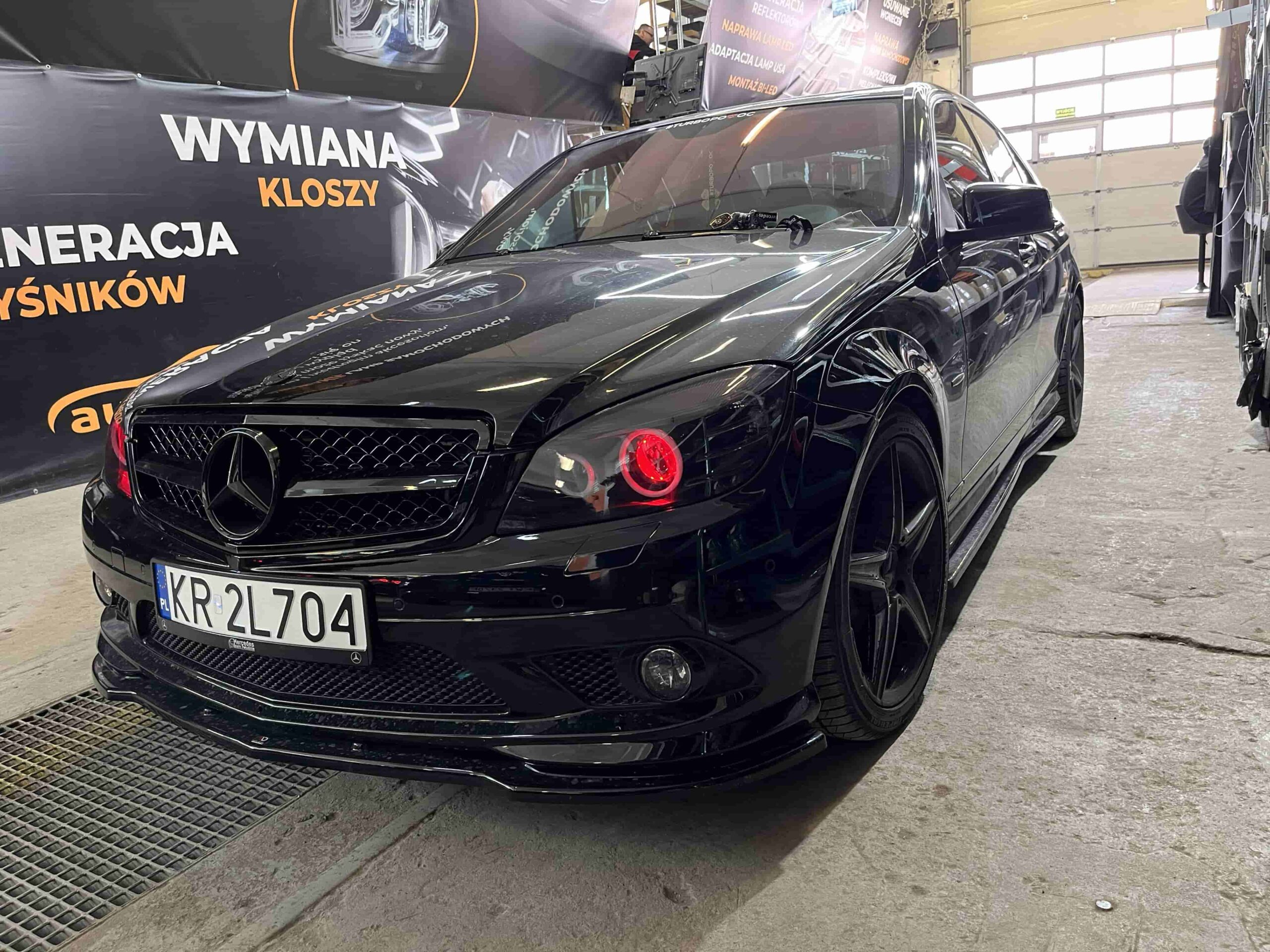 mercedes-w206-1